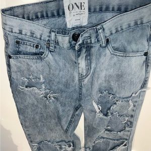 One Teaspoon size 25 distressed jeans